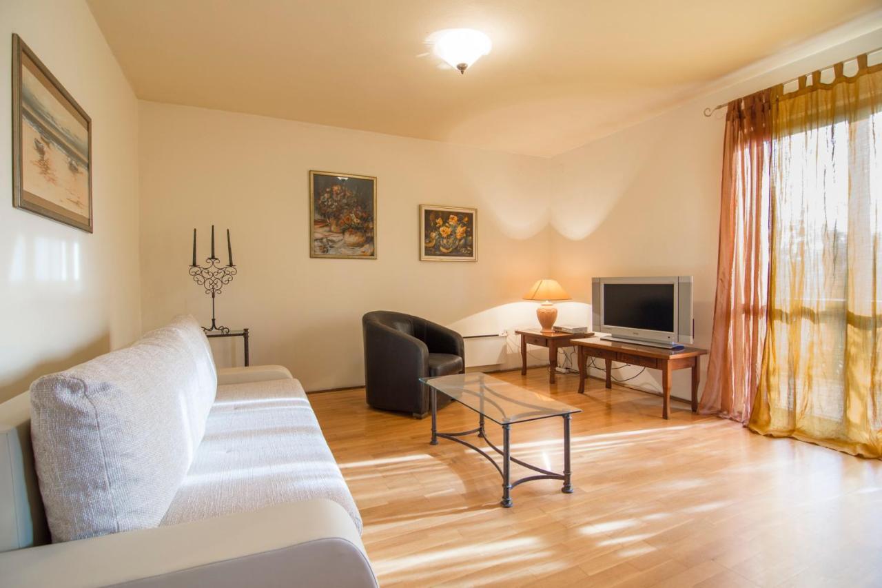 Apartments Emil 769 Fažana Exterior foto